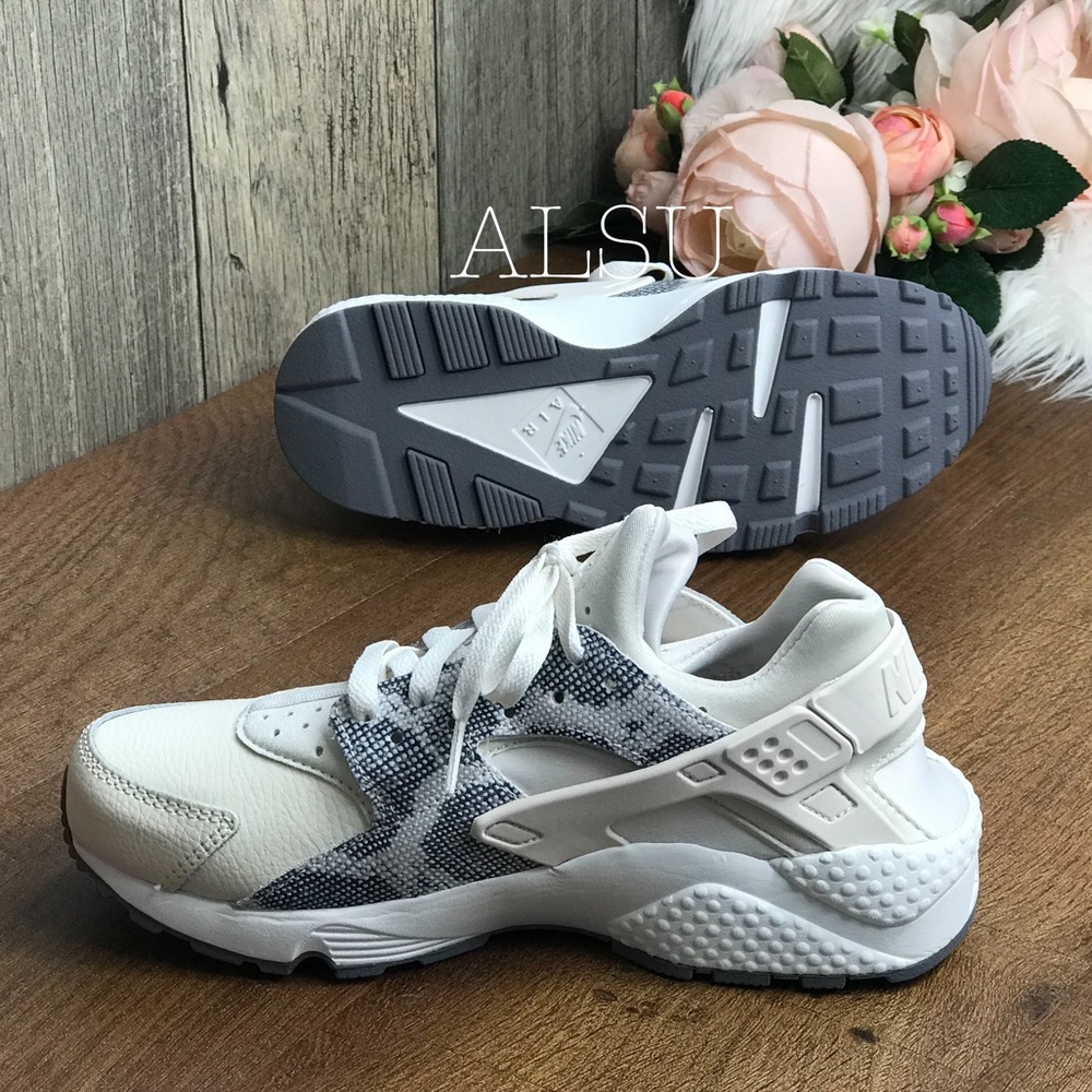Nike Air Huarache Run PRM Phantom Summit White W - Picture 3 of 7